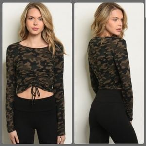 FLASH SALE Long sleeve camo croptop